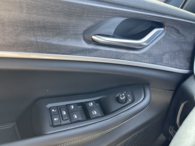 2026 Jeep Grand Cherokee Laredo Altitude