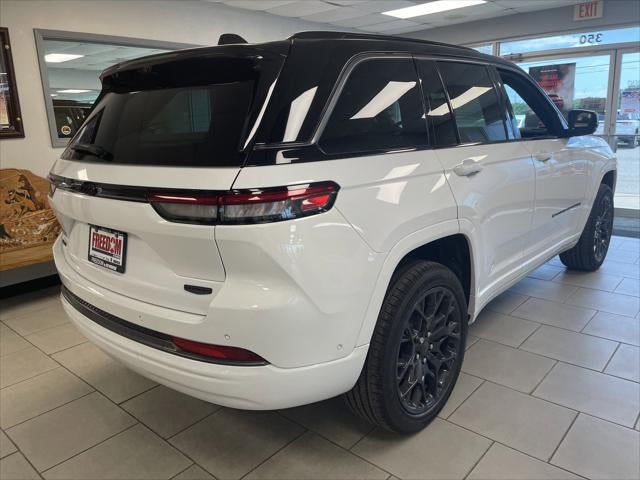 2026 Jeep Grand Cherokee Summit