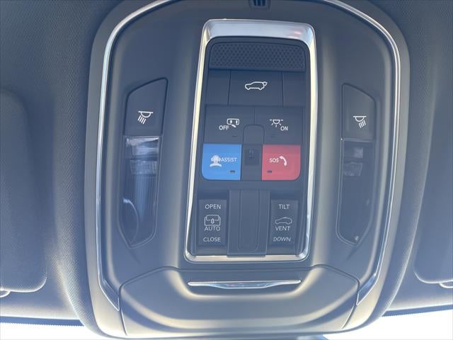 2026 Jeep Grand Cherokee Laredo X