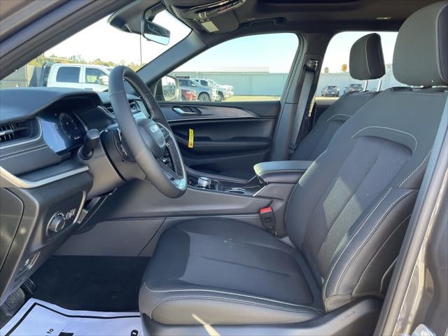 2026 Jeep Grand Cherokee Laredo X