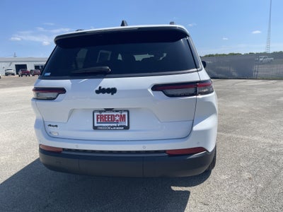 2026 Jeep Grand Cherokee Laredo Altitude