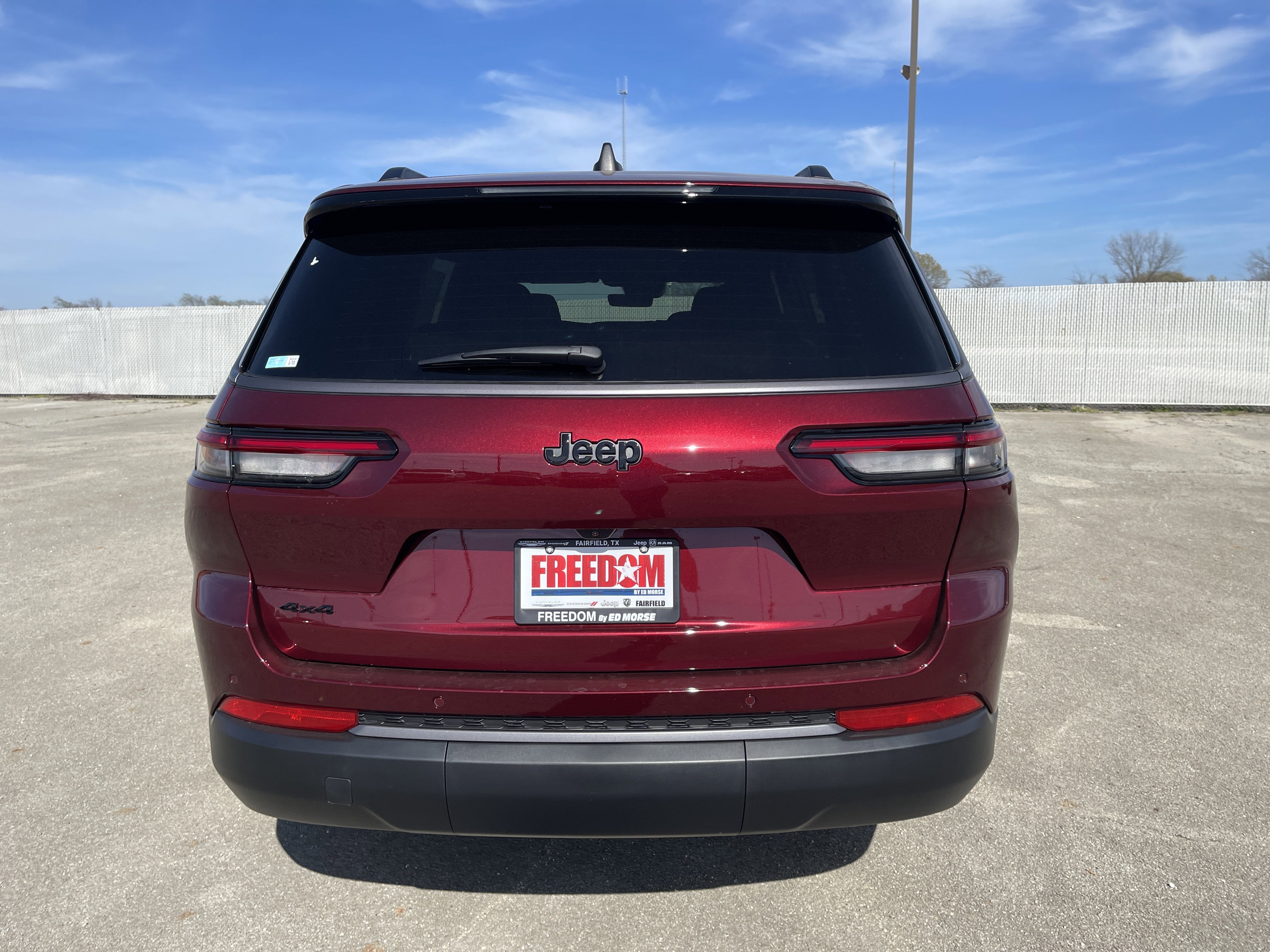 2026 Jeep Grand Cherokee Laredo Altitude