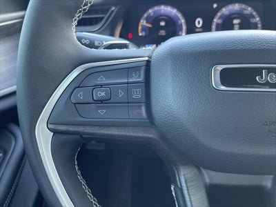 2026 Jeep Grand Cherokee Laredo Altitude