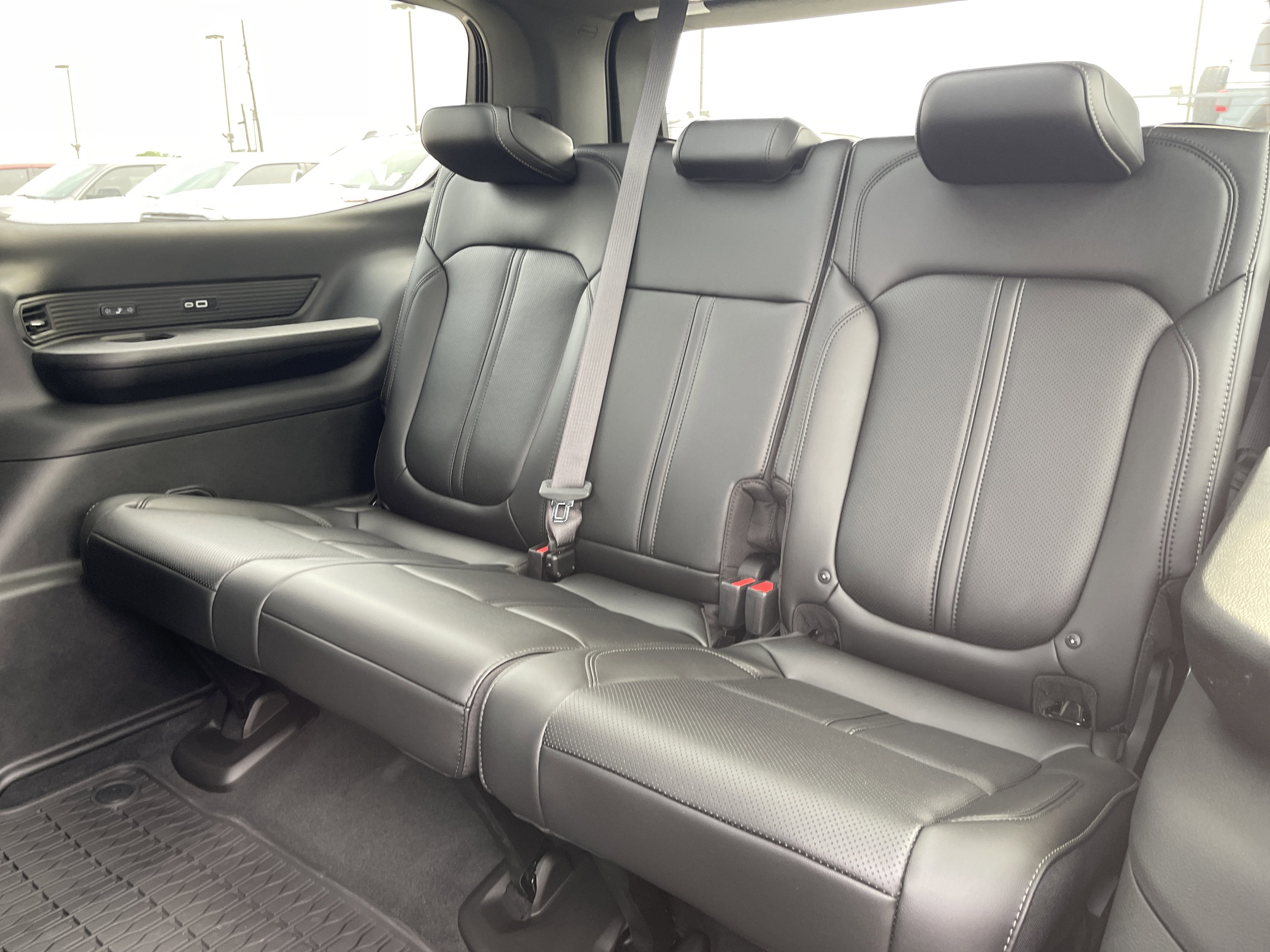 2026 Jeep Grand Wagoneer Upland