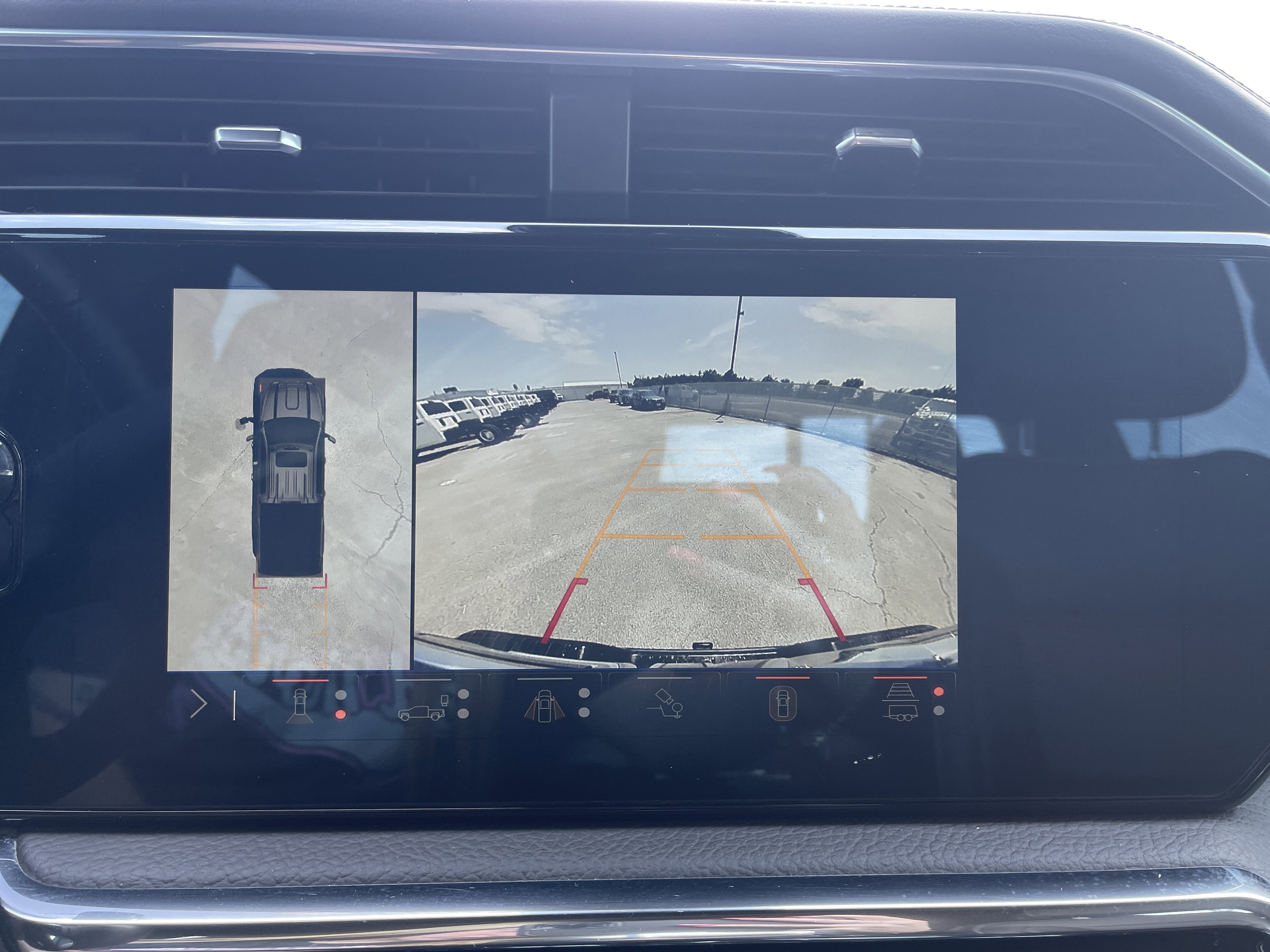 2025 GMC Sierra 2500HD Denali