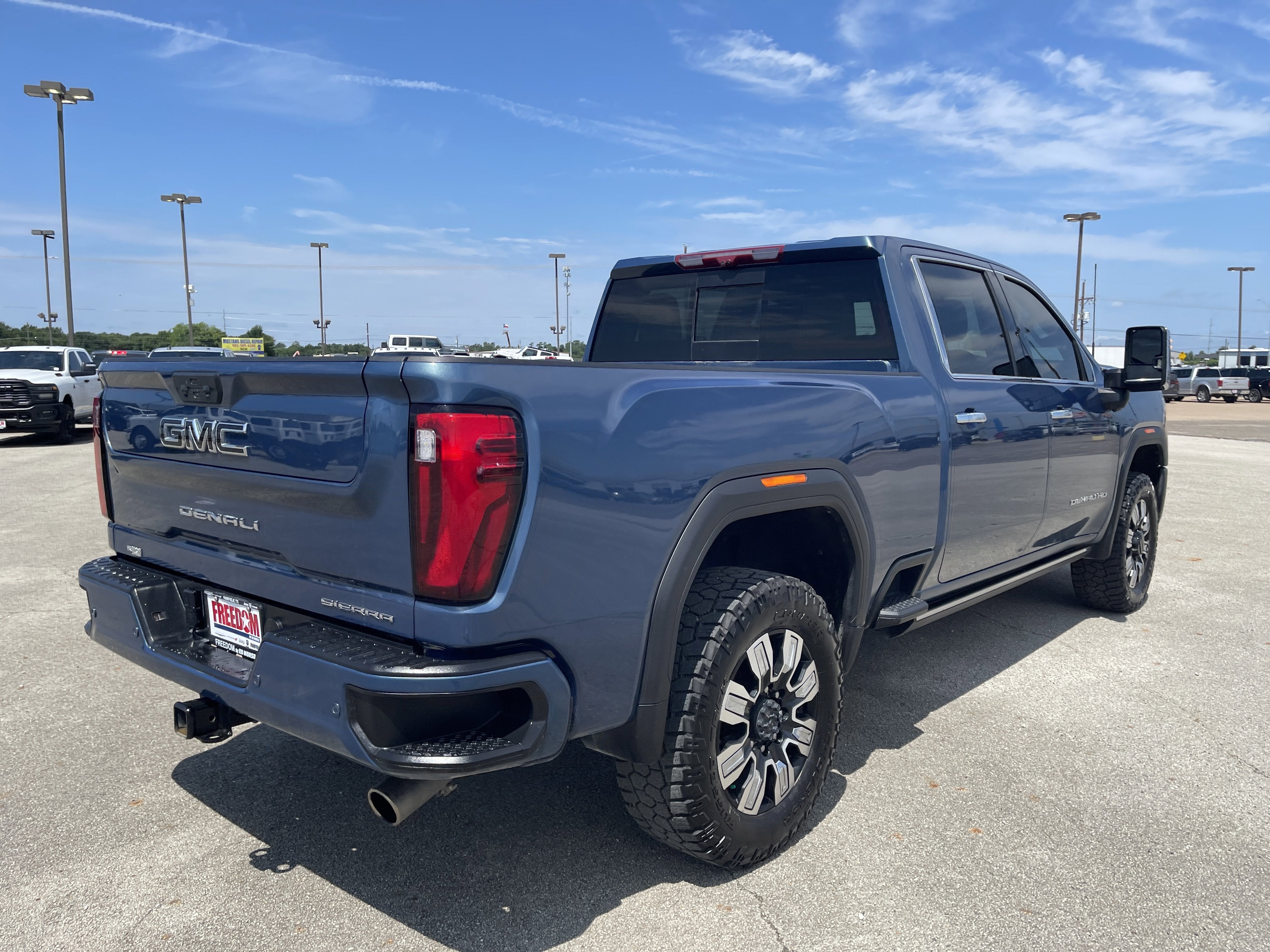 2025 GMC Sierra 2500HD Denali
