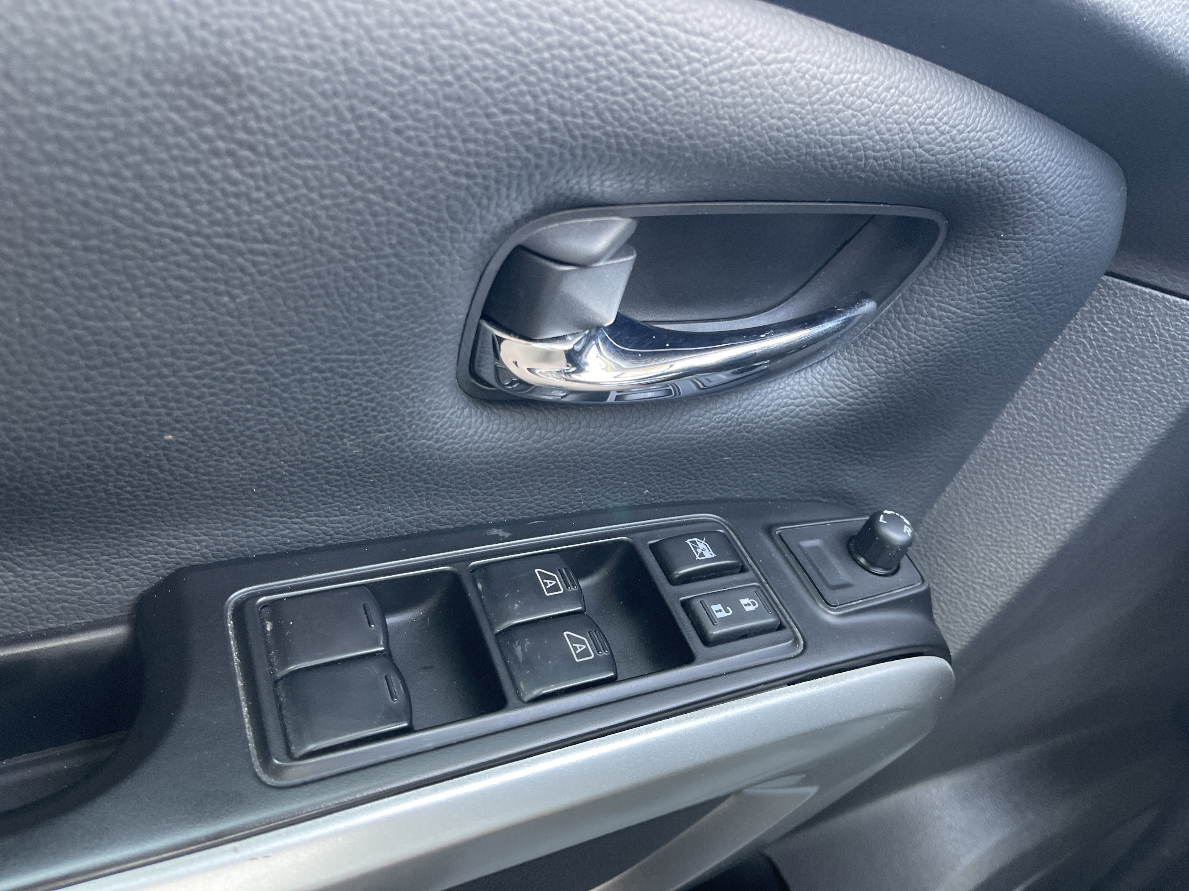 2024 Nissan Titan XD SV