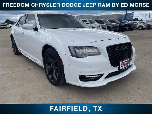 2023 Chrysler 300 Touring L