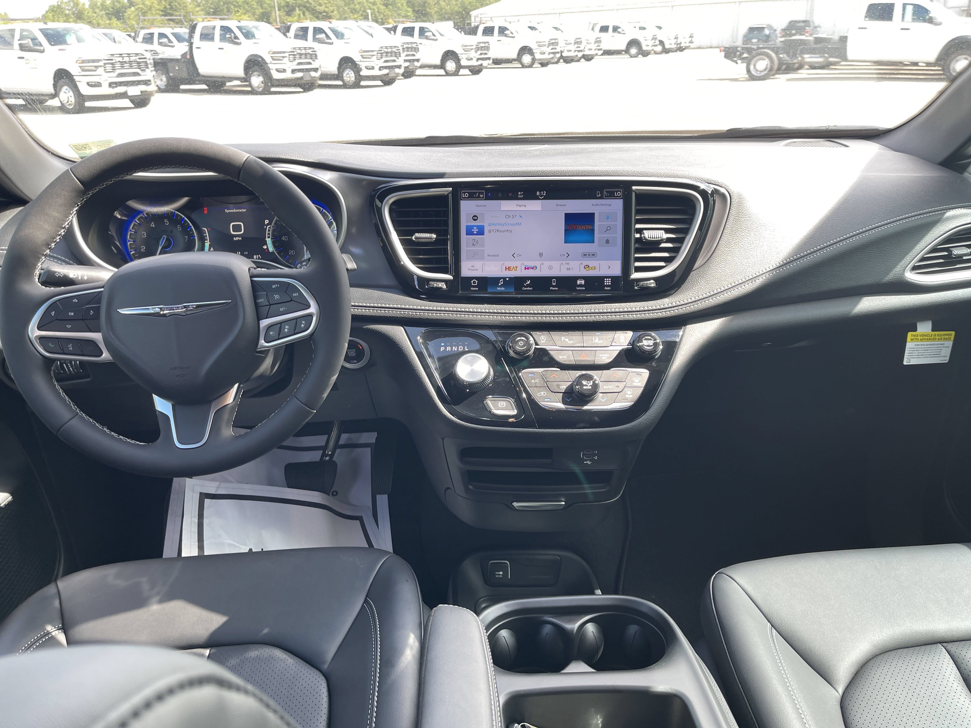 2026 Chrysler Pacifica Select