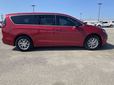 2026 Chrysler Voyager LX