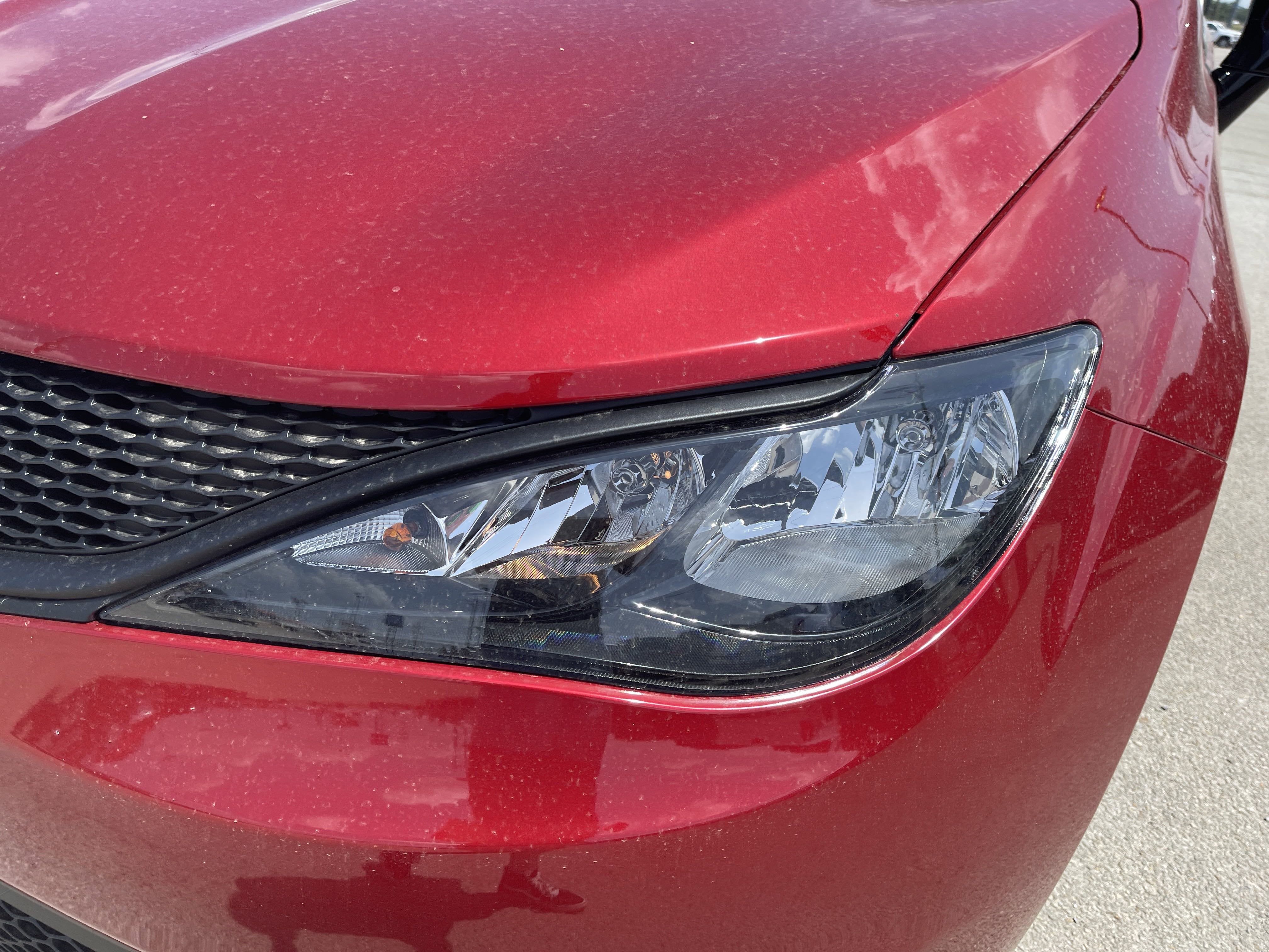 2025 Chrysler Voyager LX