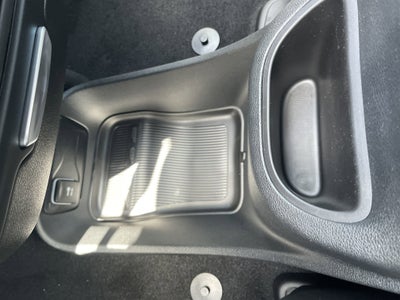 2025 Chrysler Voyager LX