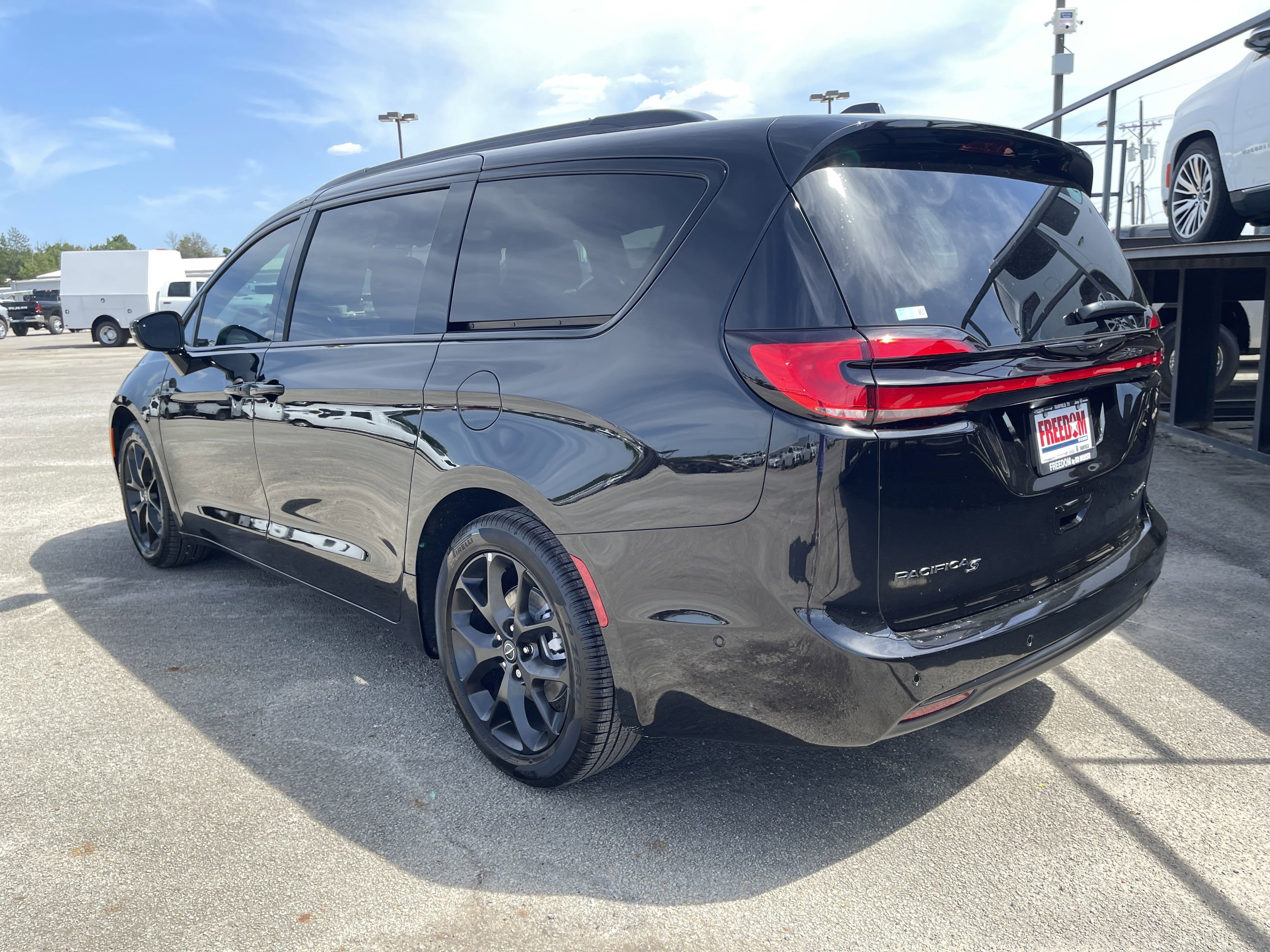 2025 Chrysler Pacifica Limited