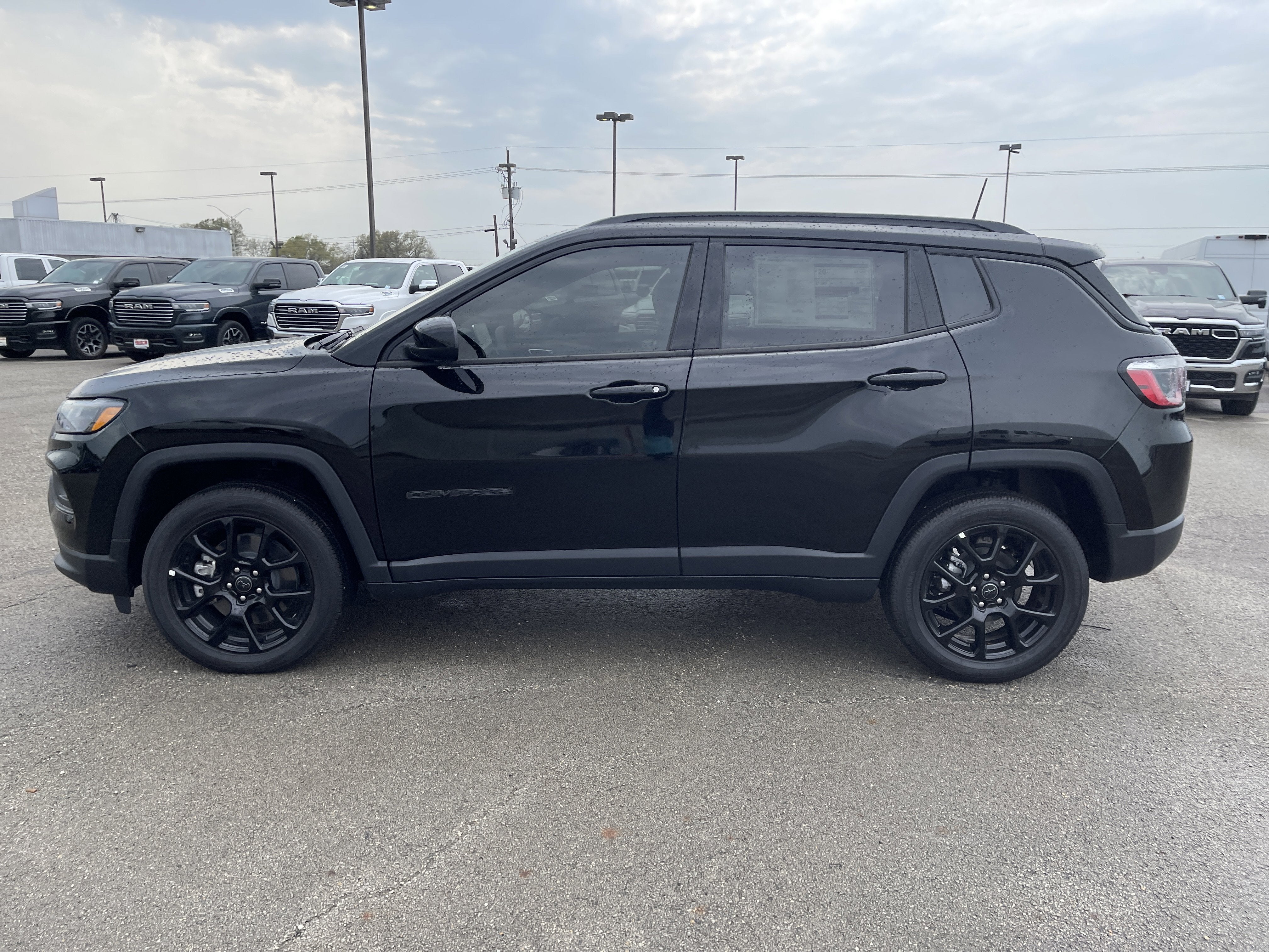 2026 Jeep Compass Latitude Altitude