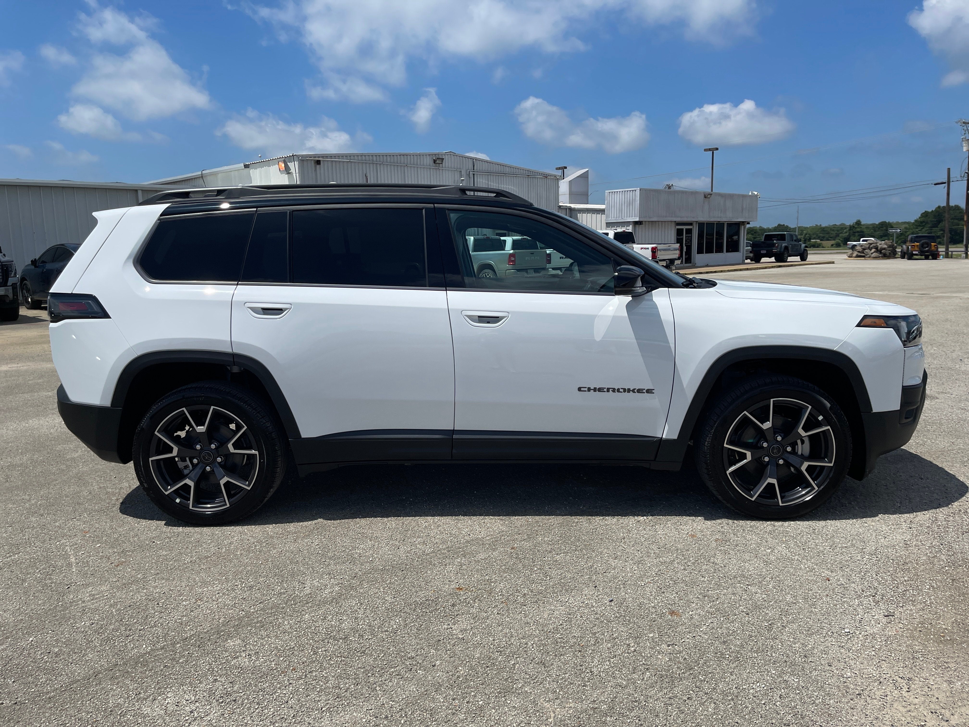 2026 Jeep Cherokee Overland