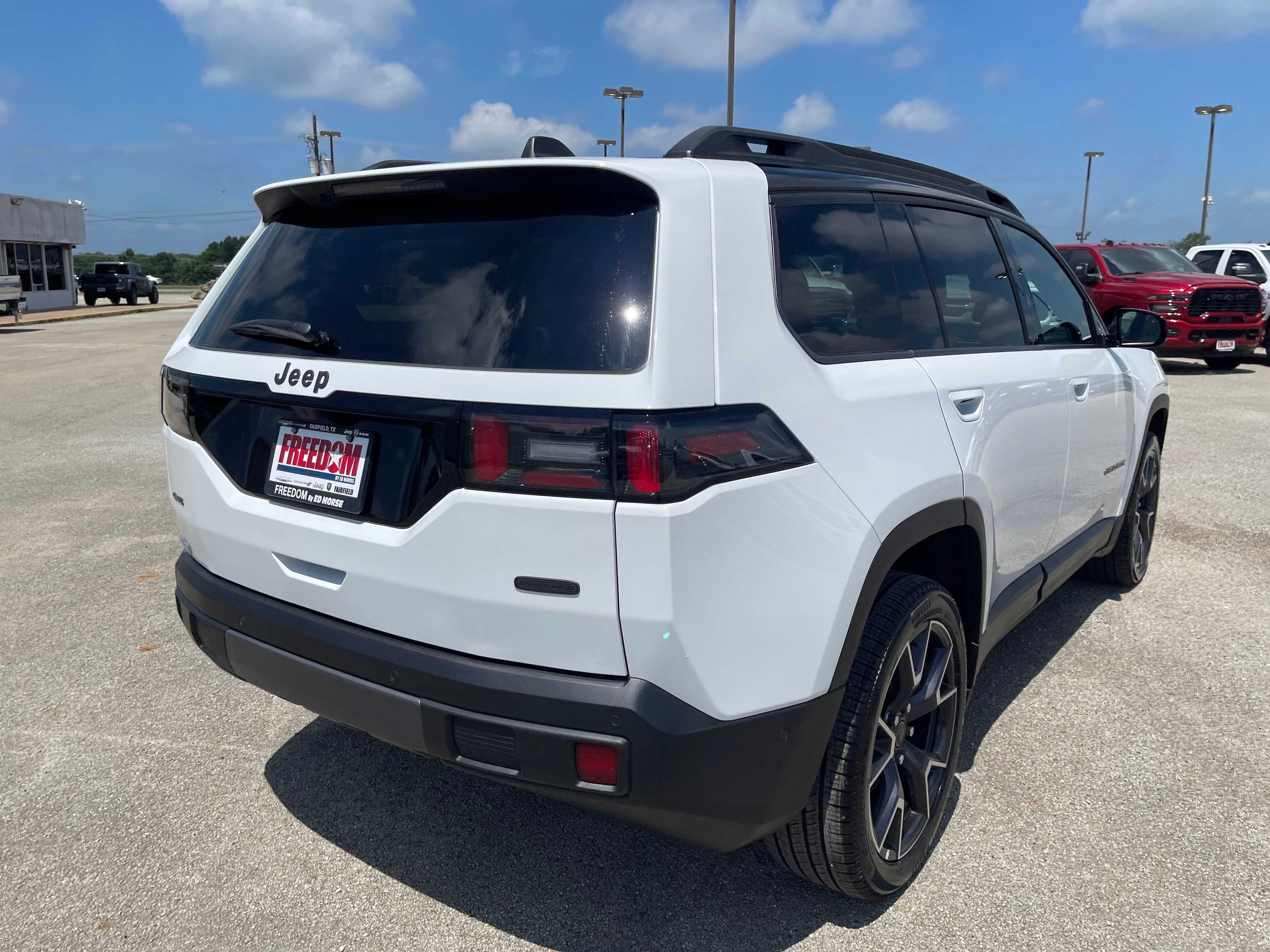2026 Jeep Cherokee Overland