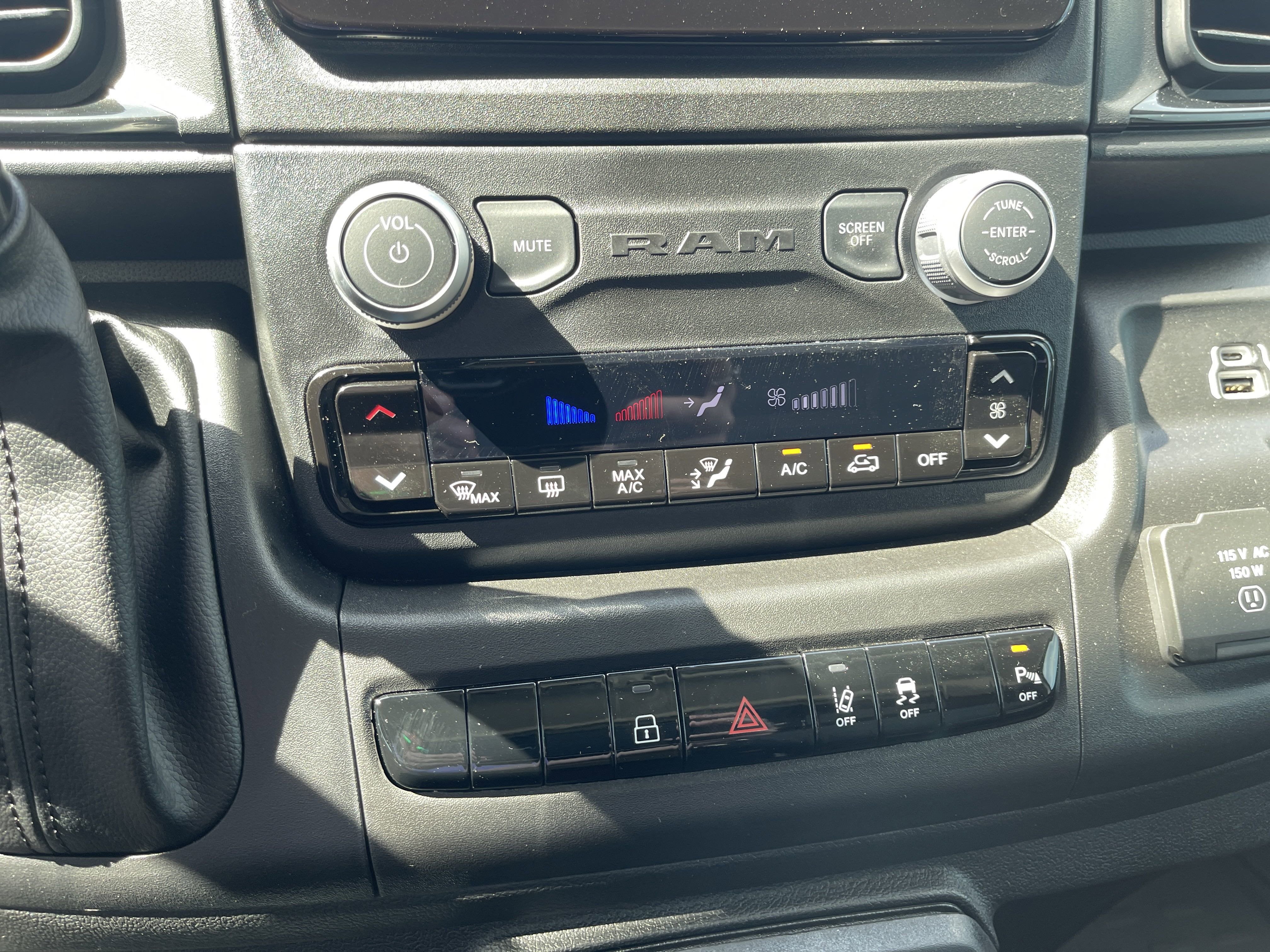 2025 RAM ProMaster Cargo Van Tradesman