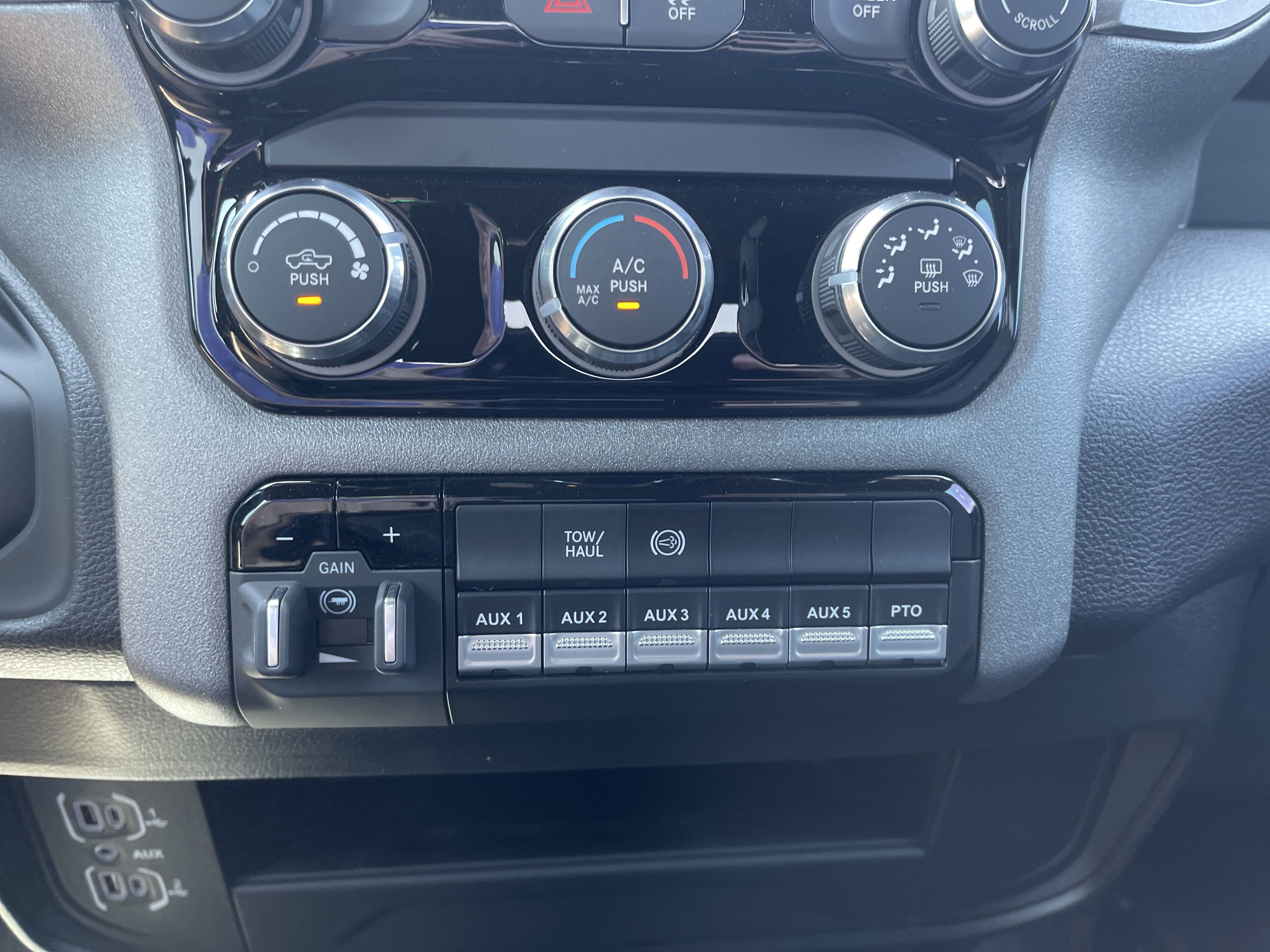 2026 RAM 3500 Chassis Cab Tradesman