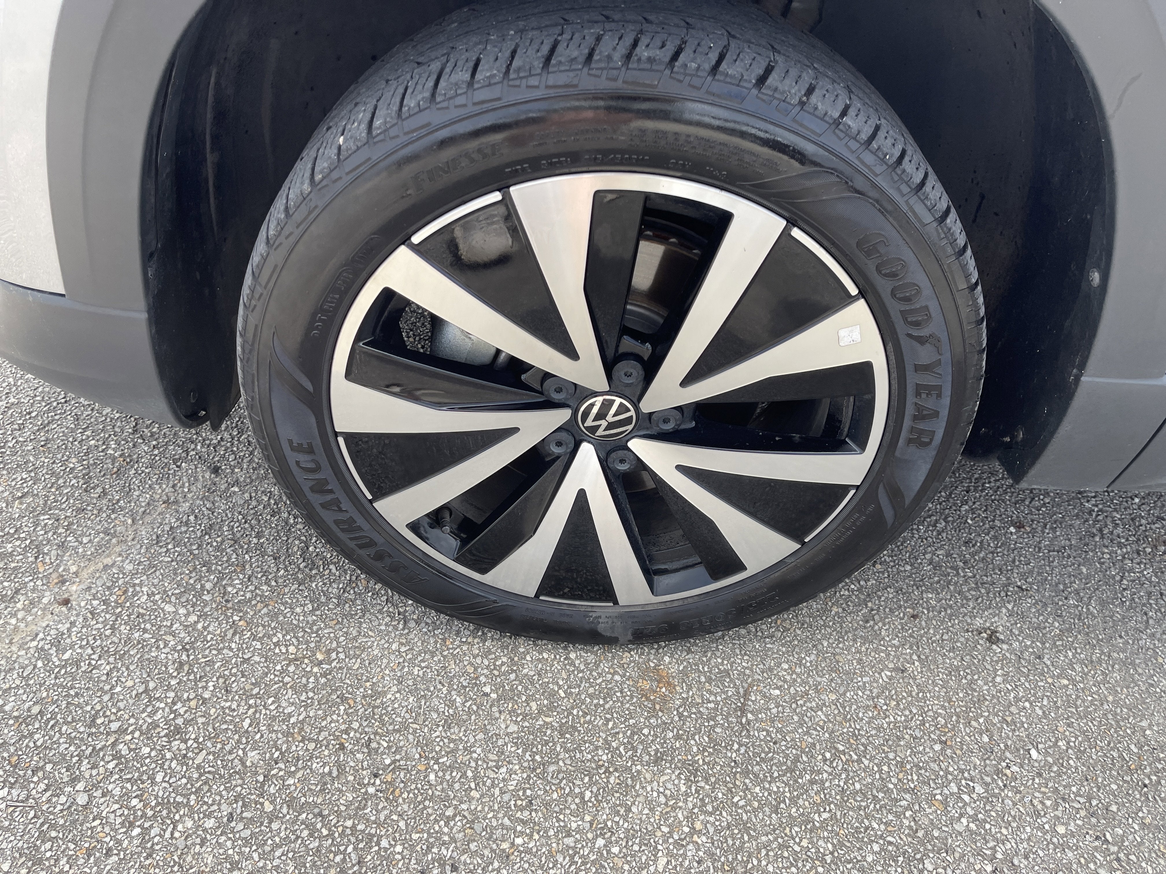 2023 Volkswagen Taos SE