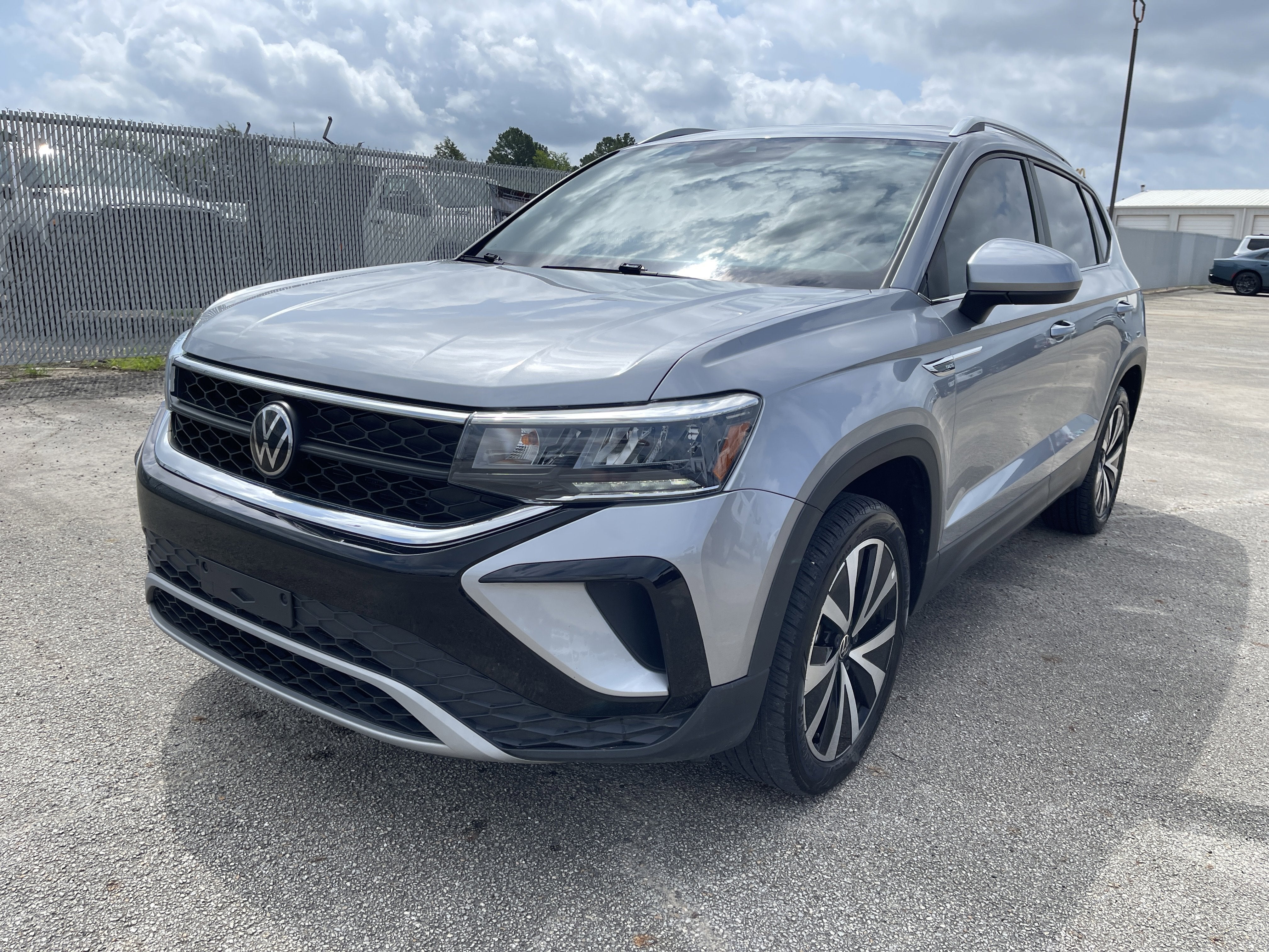 2023 Volkswagen Taos SE