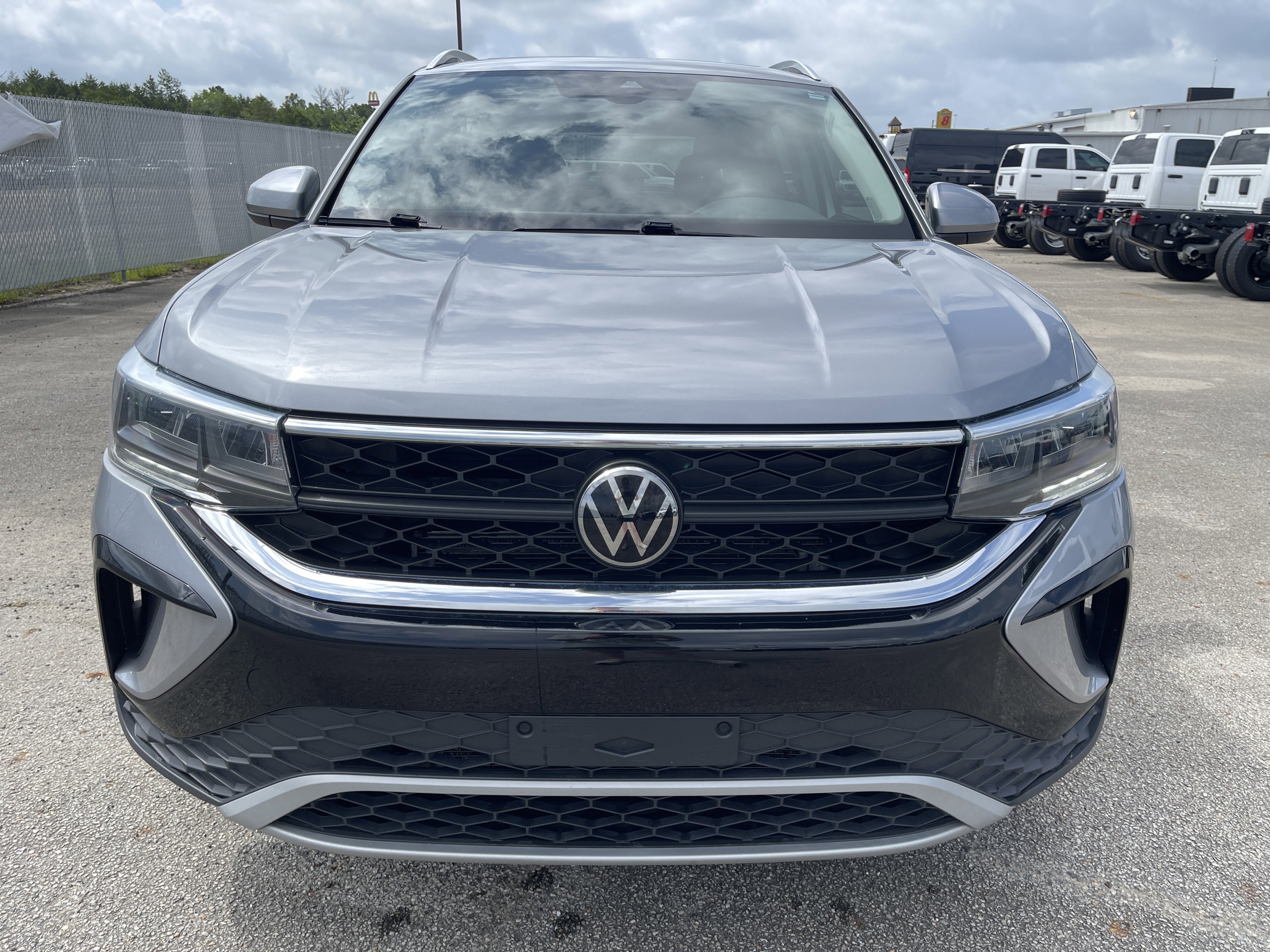 2023 Volkswagen Taos SE