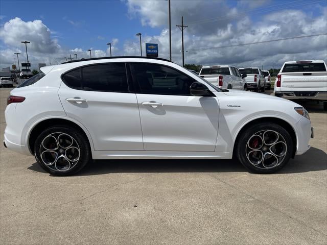 2022 Alfa Romeo Stelvio Veloce