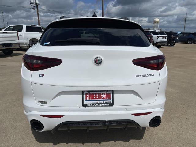2022 Alfa Romeo Stelvio Veloce