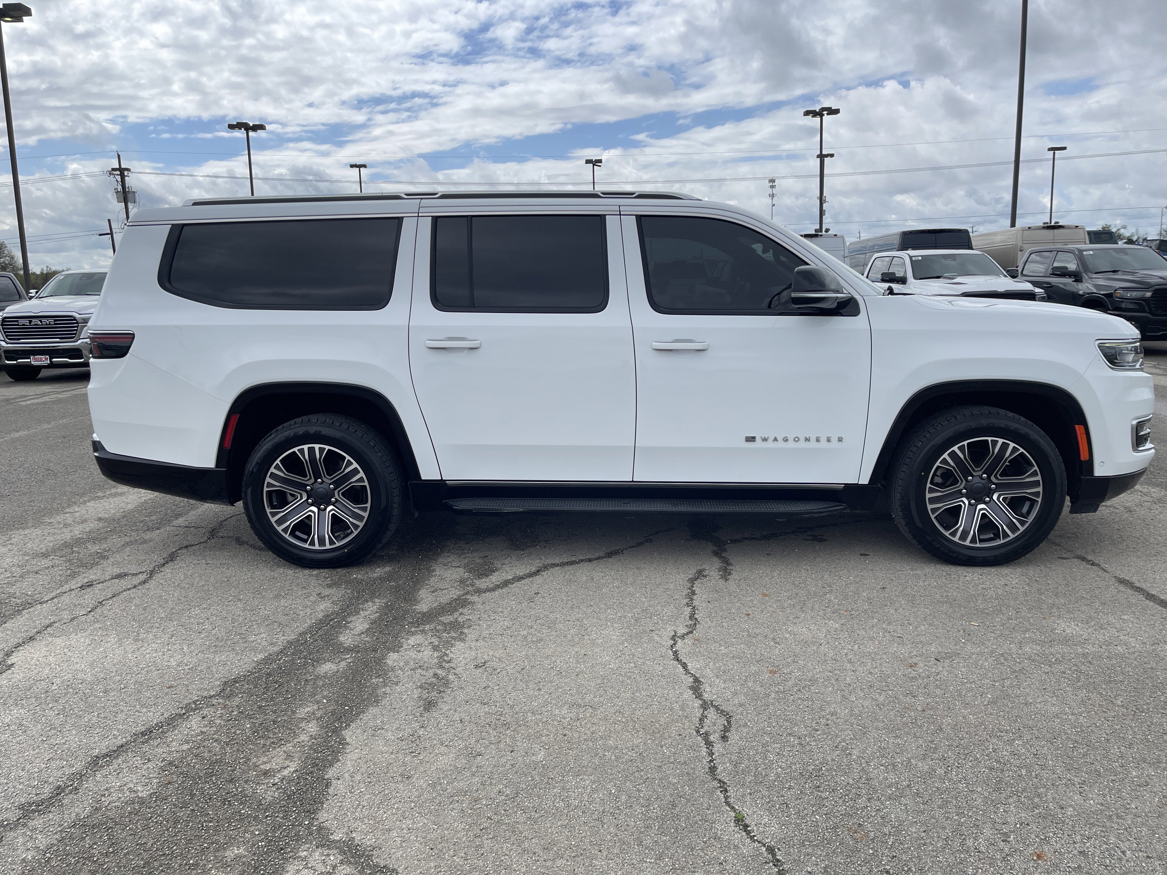 2023 Jeep Wagoneer L Series II