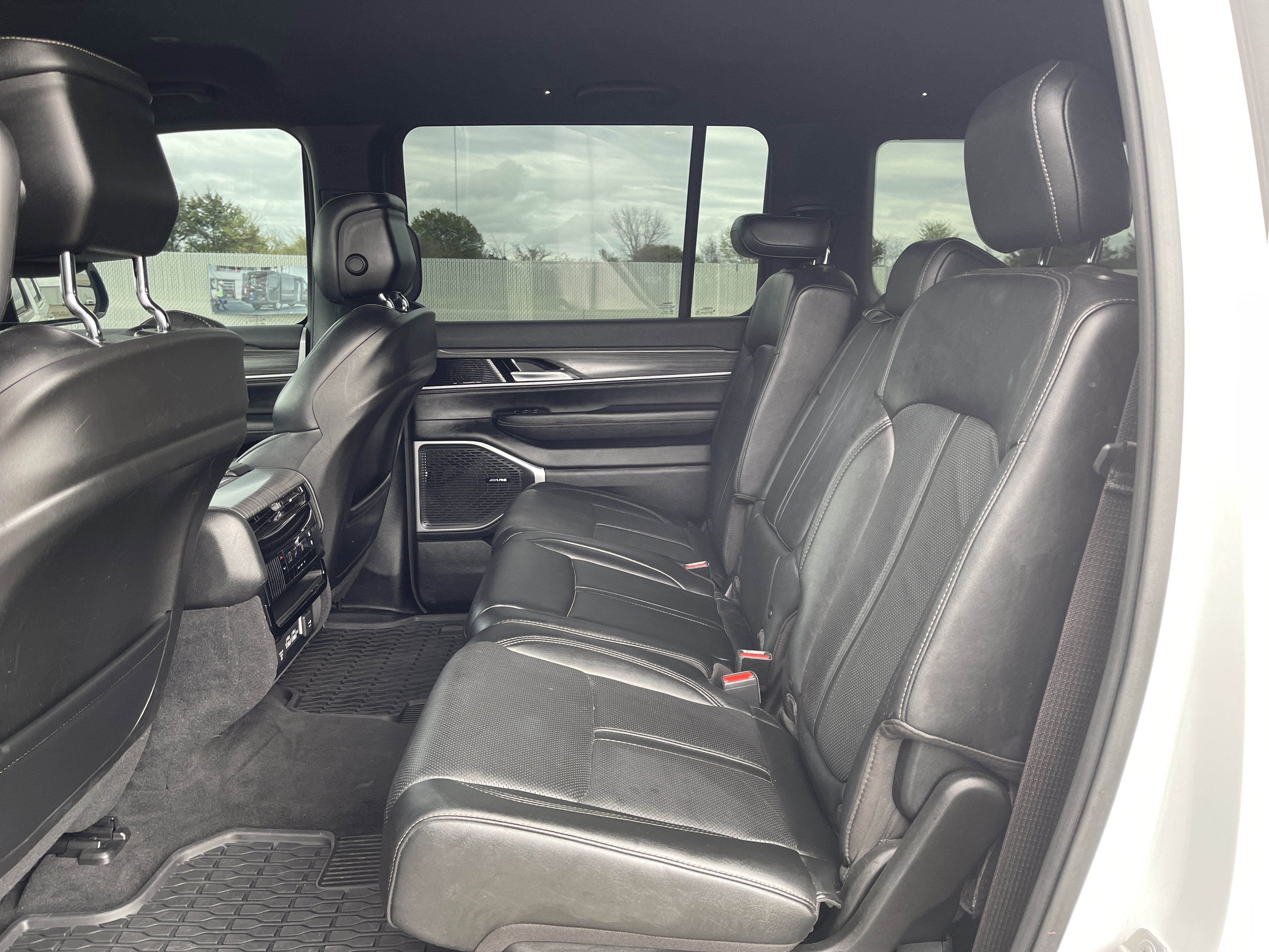 2023 Jeep Wagoneer L Series II