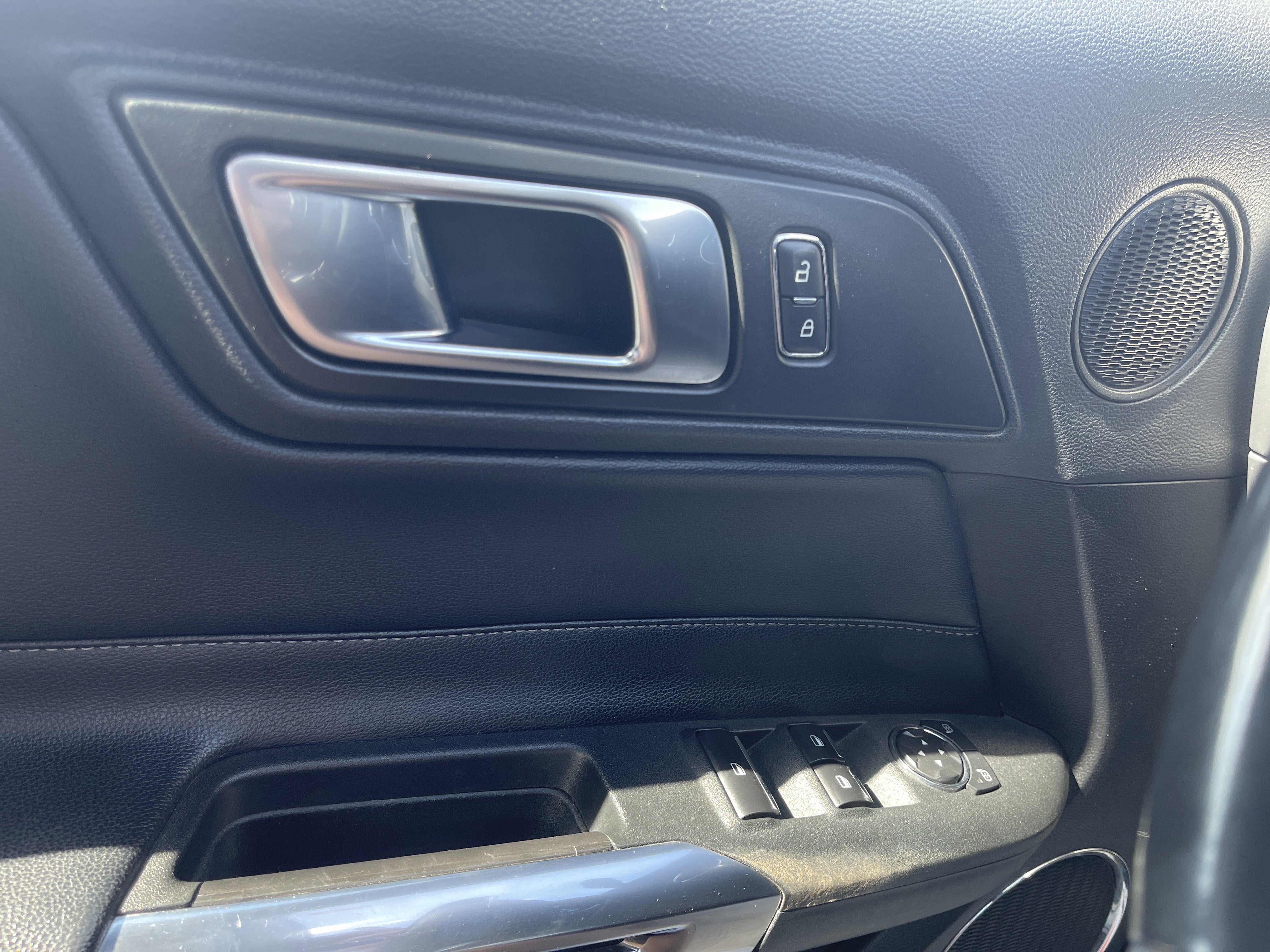 2022 Ford Mustang EcoBoost