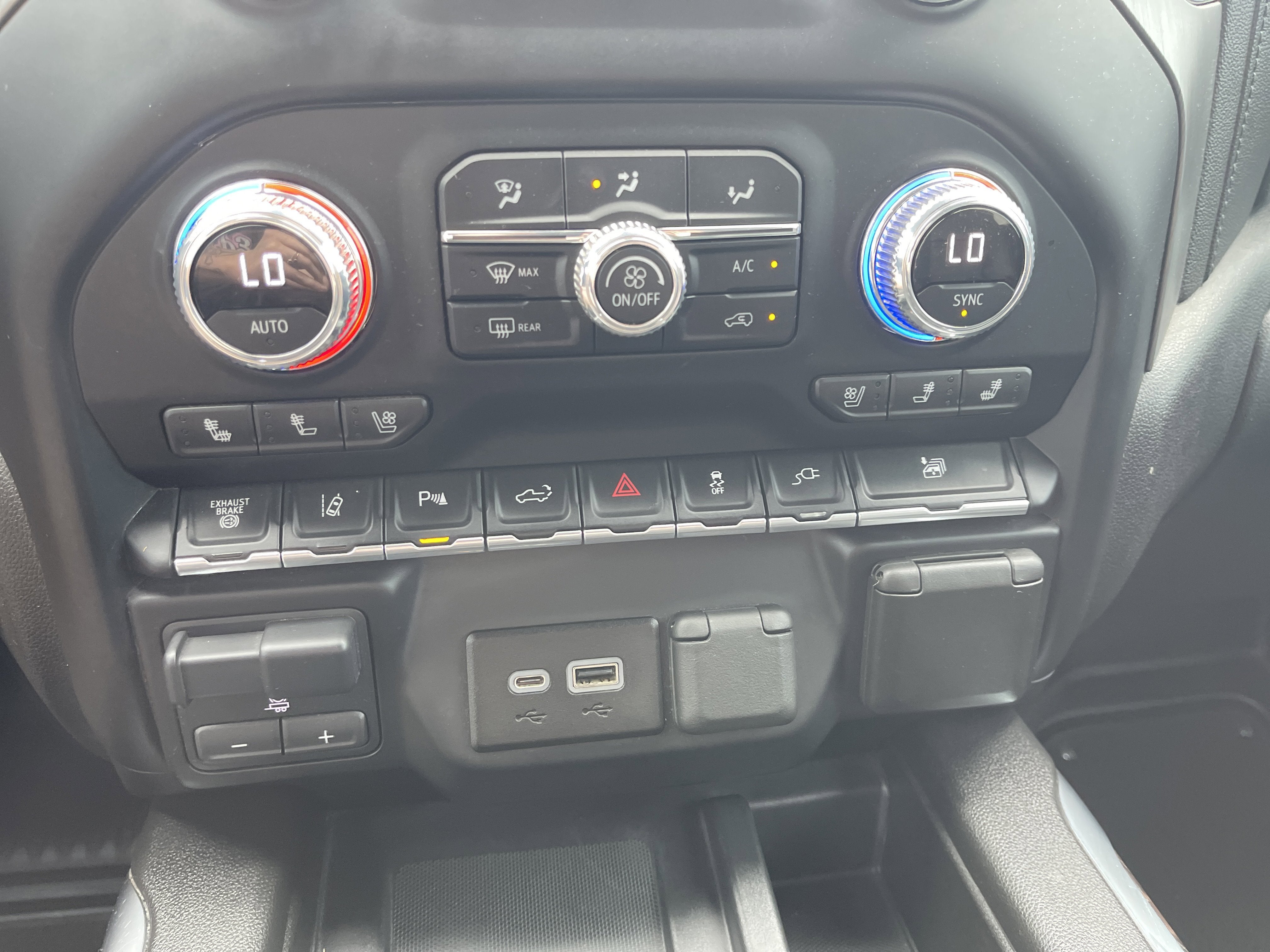 2022 GMC Sierra 3500 HD Denali DRW