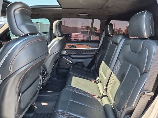 2022 Jeep Grand Cherokee Summit Reserve