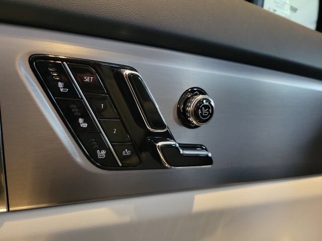 2027 Cadillac VISTIQ Sport