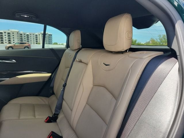 2025 Cadillac XT4 Premium Luxury
