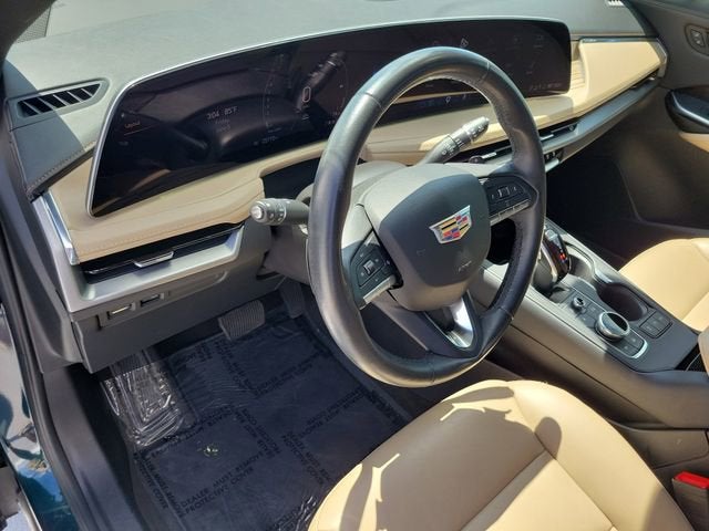 2025 Cadillac XT4 Premium Luxury