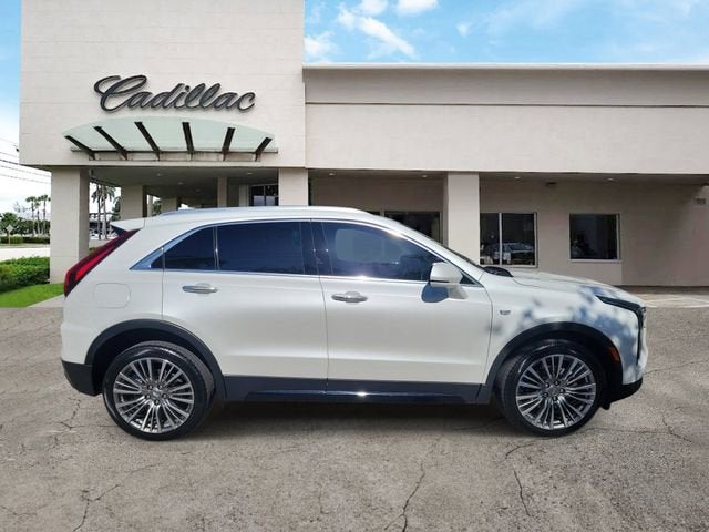 2024 Cadillac XT4 Premium Luxury