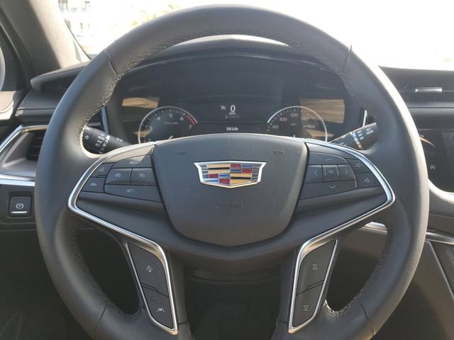 2025 Cadillac XT5 Luxury