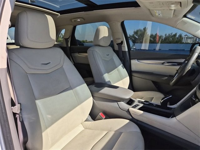 2022 Cadillac XT5 Premium Luxury