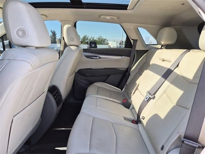 2022 Cadillac XT5 Premium Luxury