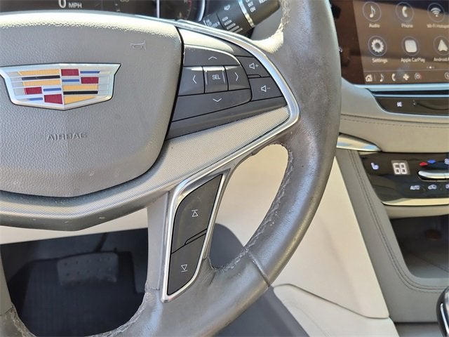 2022 Cadillac XT5 Premium Luxury