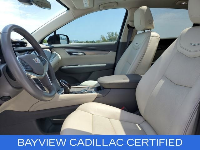 2022 Cadillac XT5 Premium Luxury