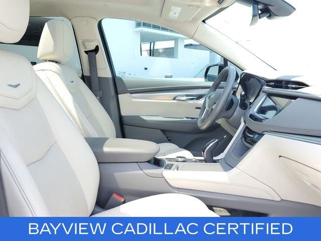 2022 Cadillac XT5 Premium Luxury