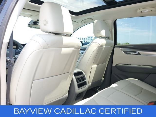 2022 Cadillac XT5 Premium Luxury