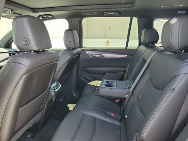 2025 Cadillac XT6 Luxury