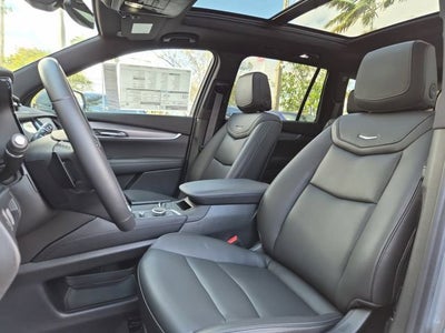 2025 Cadillac XT6 Luxury