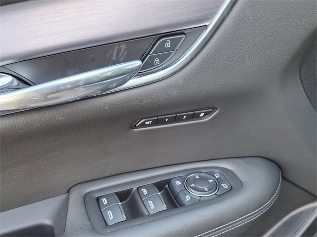 2025 Cadillac XT6 Luxury