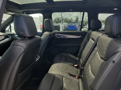 2025 Cadillac XT6 Luxury