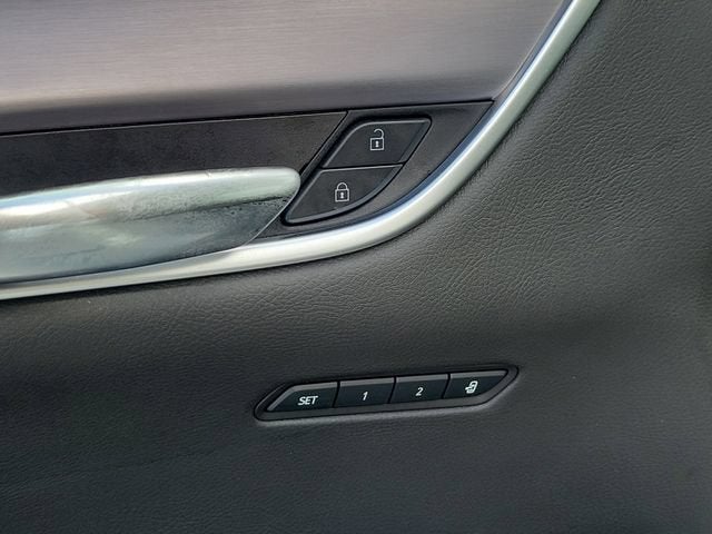 2025 Cadillac XT6 Luxury