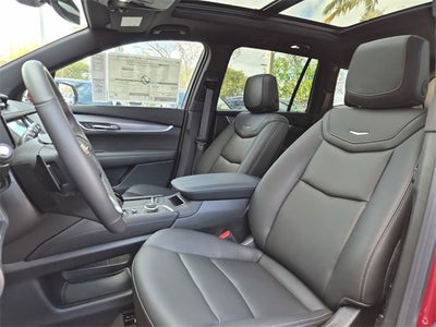 2025 Cadillac XT6 Luxury