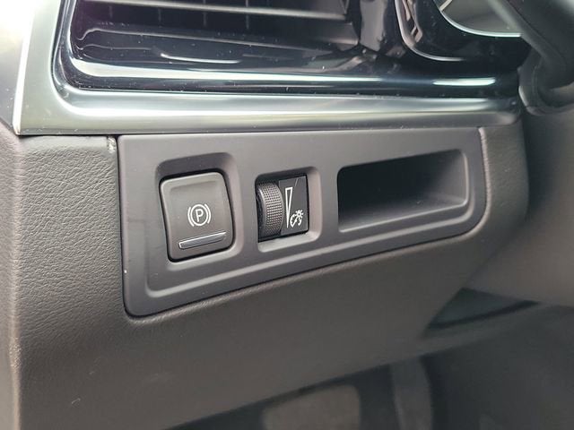 2025 Cadillac XT6 Luxury